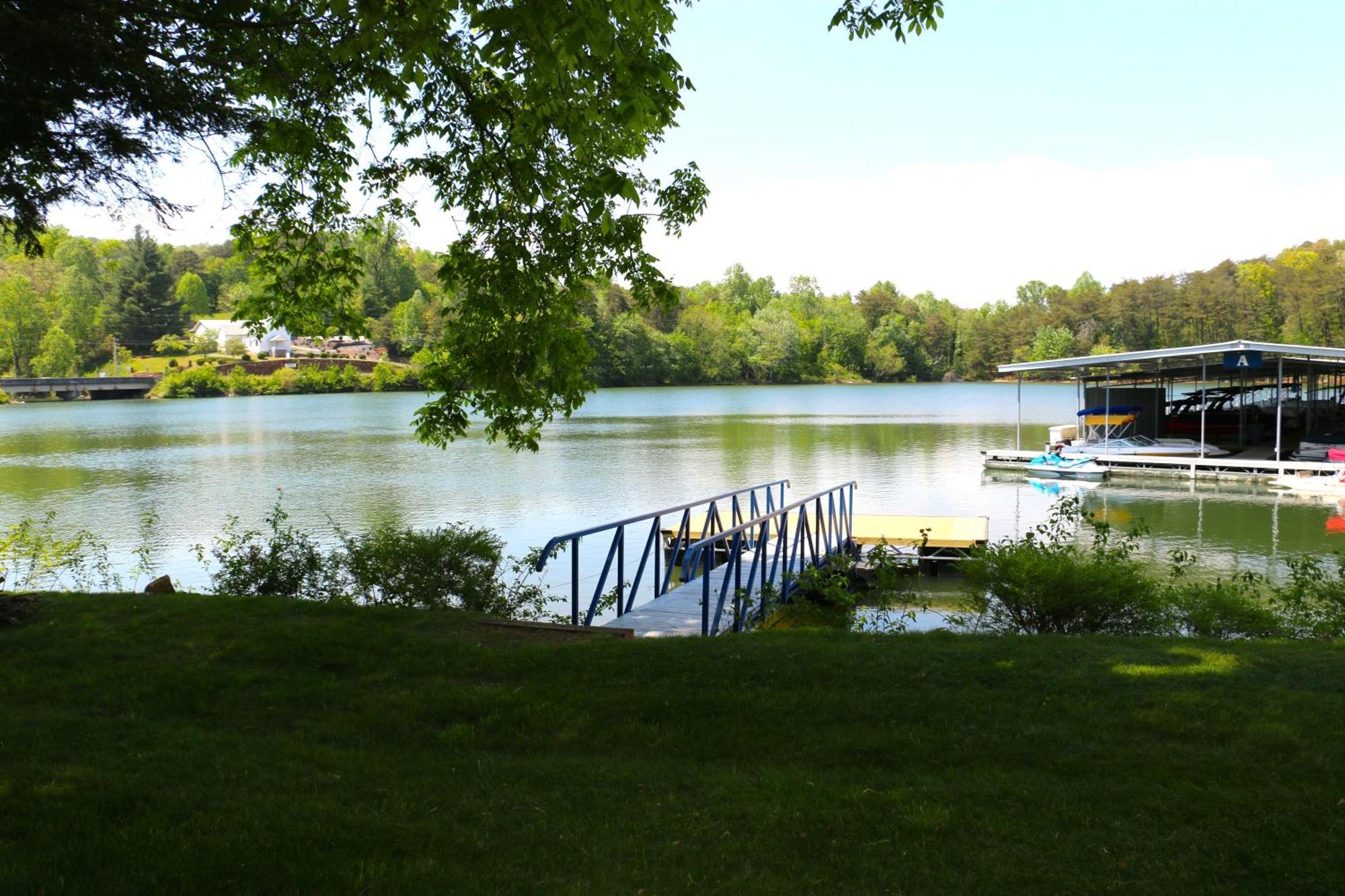 Boundary Waters Resort & Marina Hiawassee Exterior photo