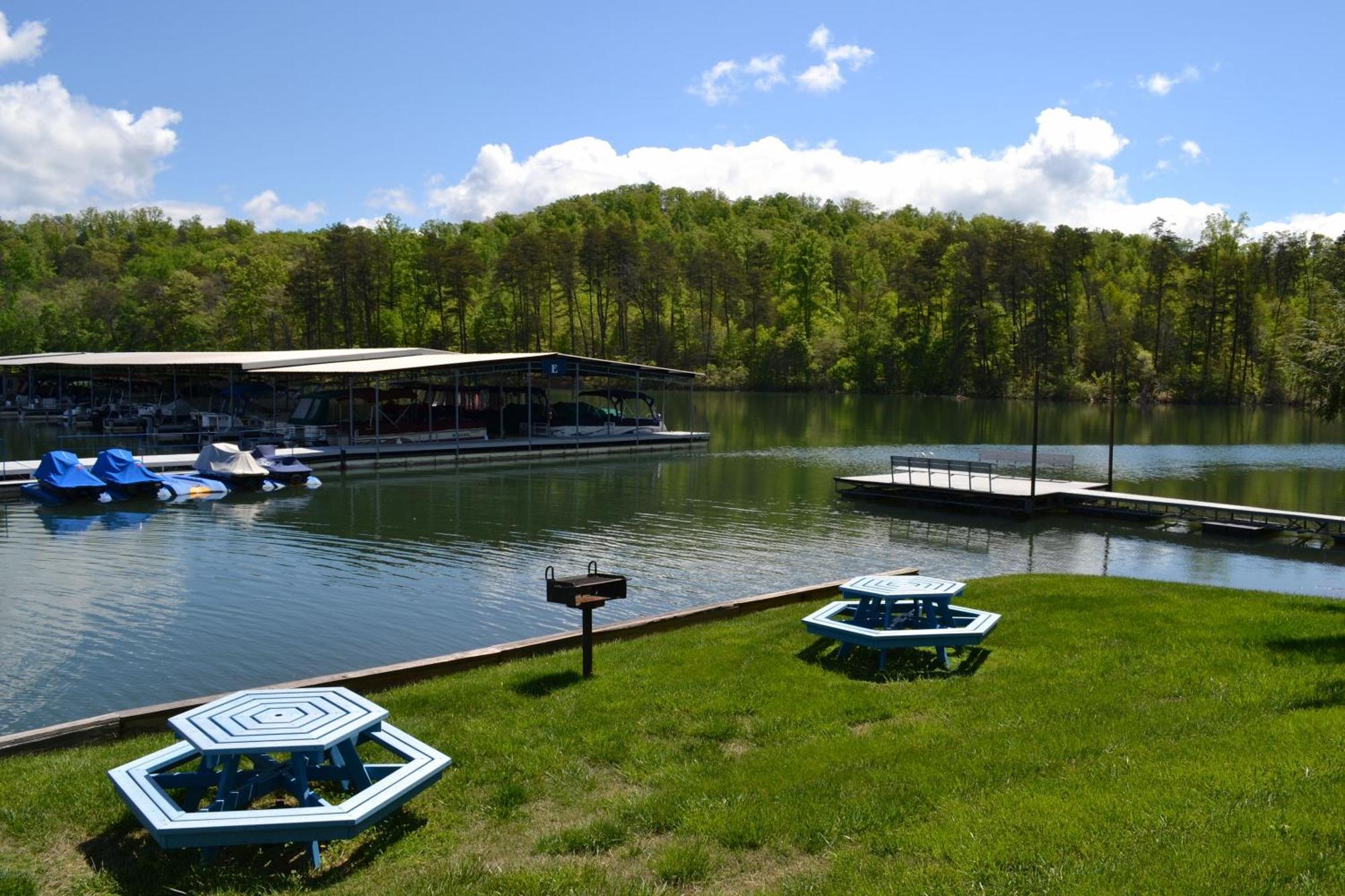 Boundary Waters Resort & Marina Hiawassee Exterior photo