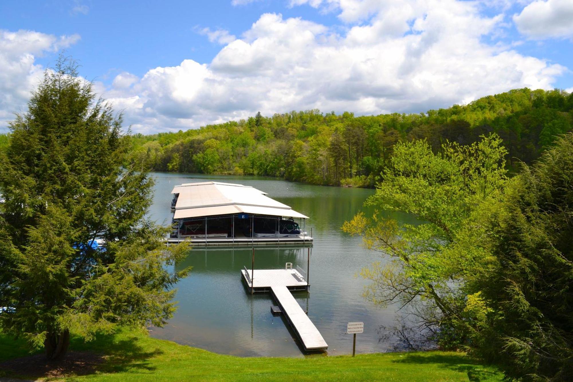 Boundary Waters Resort & Marina Hiawassee Exterior photo